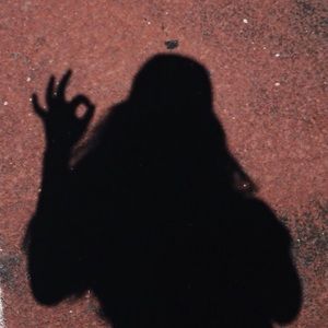 Meet your Posher, Ikia